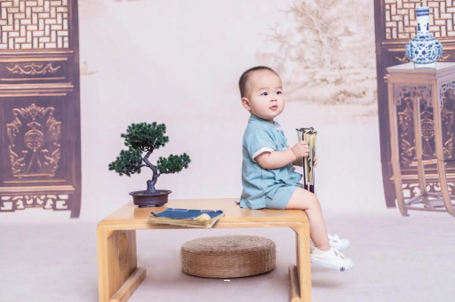 广州供卵包男孩宝宝嘴里有痰